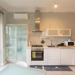 Ampio bilocale nuova ristrutturazione 4 piano.